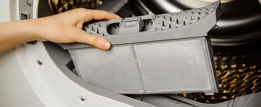 Signs Of A Clogged Dryer Lint Trap in Saugus, Massachusetts